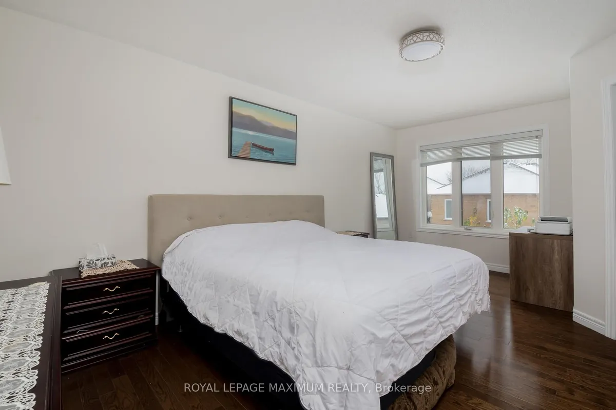 179 Warwick Crescent, ON L3X 2S3