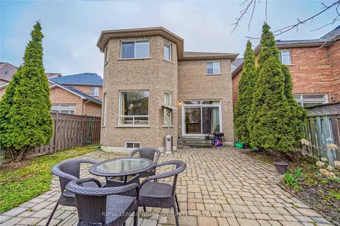 106 SNOWY MEADOW AVE Avenue, ON L4E 3X8