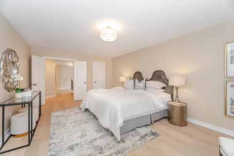 43 Black Walnut Drive, ON L3S 4B9