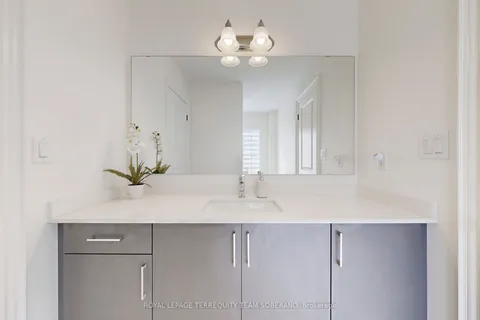 10 Hydrangea Hollow, ON L9N 0T3