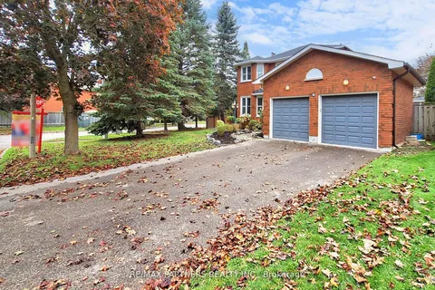 6 Geoffrey Crescent, ON L4A 5B9