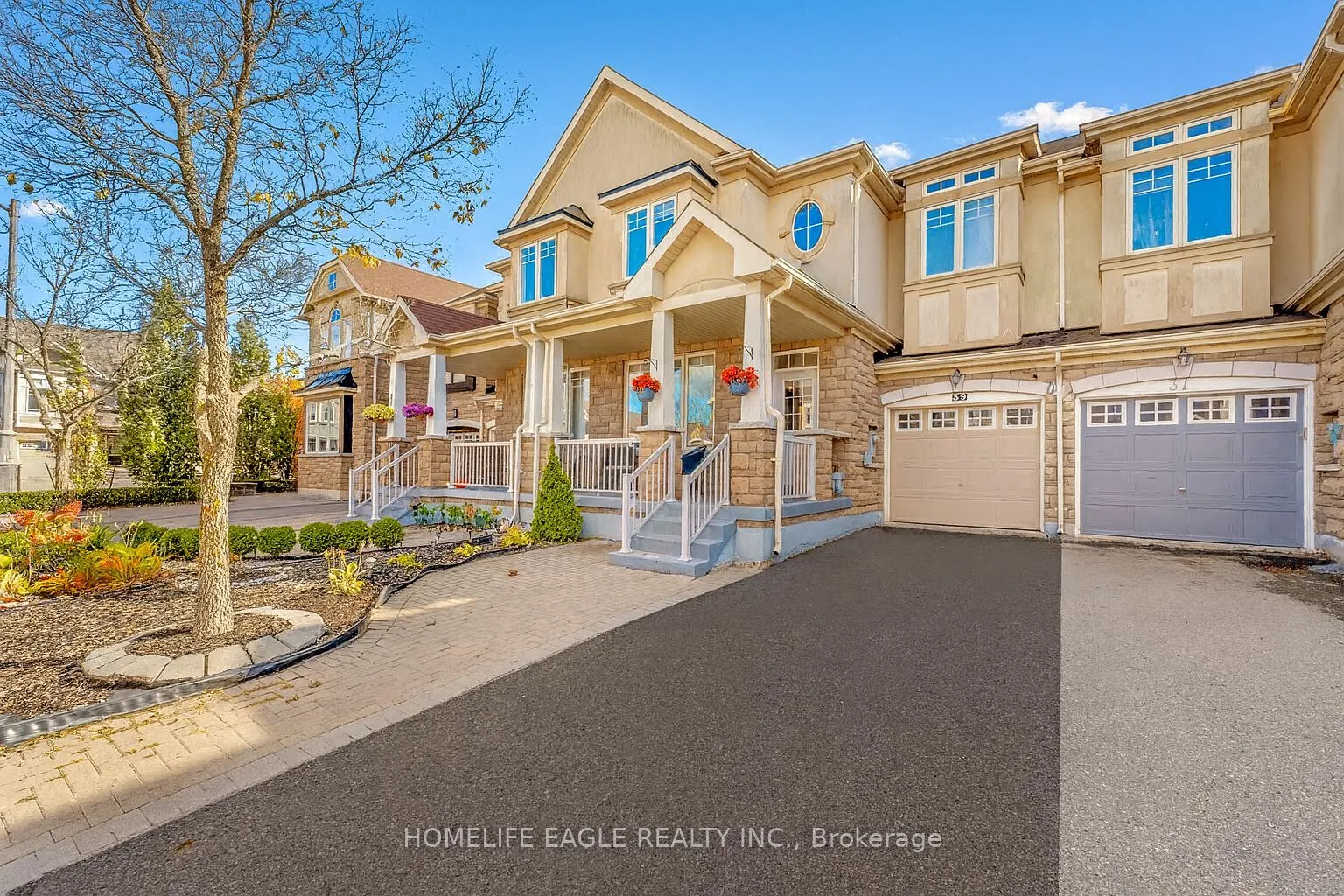 39 Pitney Avenue, ON L4E 4Y5