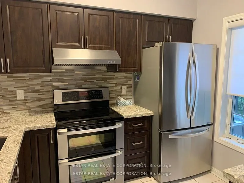 Condo Townhouse living room at 23 St Moritz Way Markham