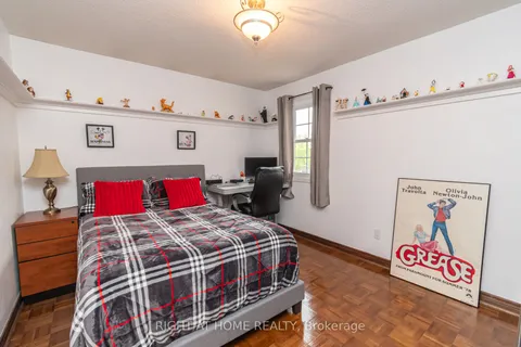 43 Squire Drive, ON L4S 1C6