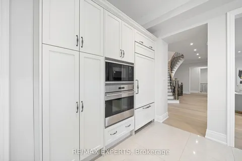 16 Raymond Love Court, ON L7B 0M7