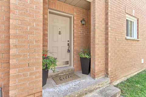 228 Warner Crescent, ON L3X 2C7