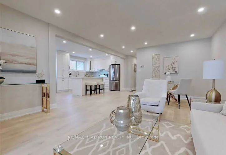 9 Lee Gate, ON L4G 2J6