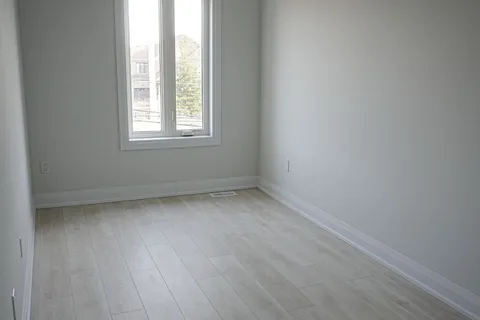 119 Seguin Street, ON L4E 1N2