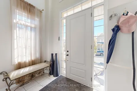 27 Givon Street, ON L6A 0W2