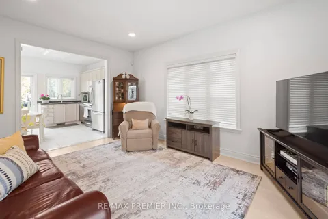 90 Shamrock Crescent, ON L4H 1A3