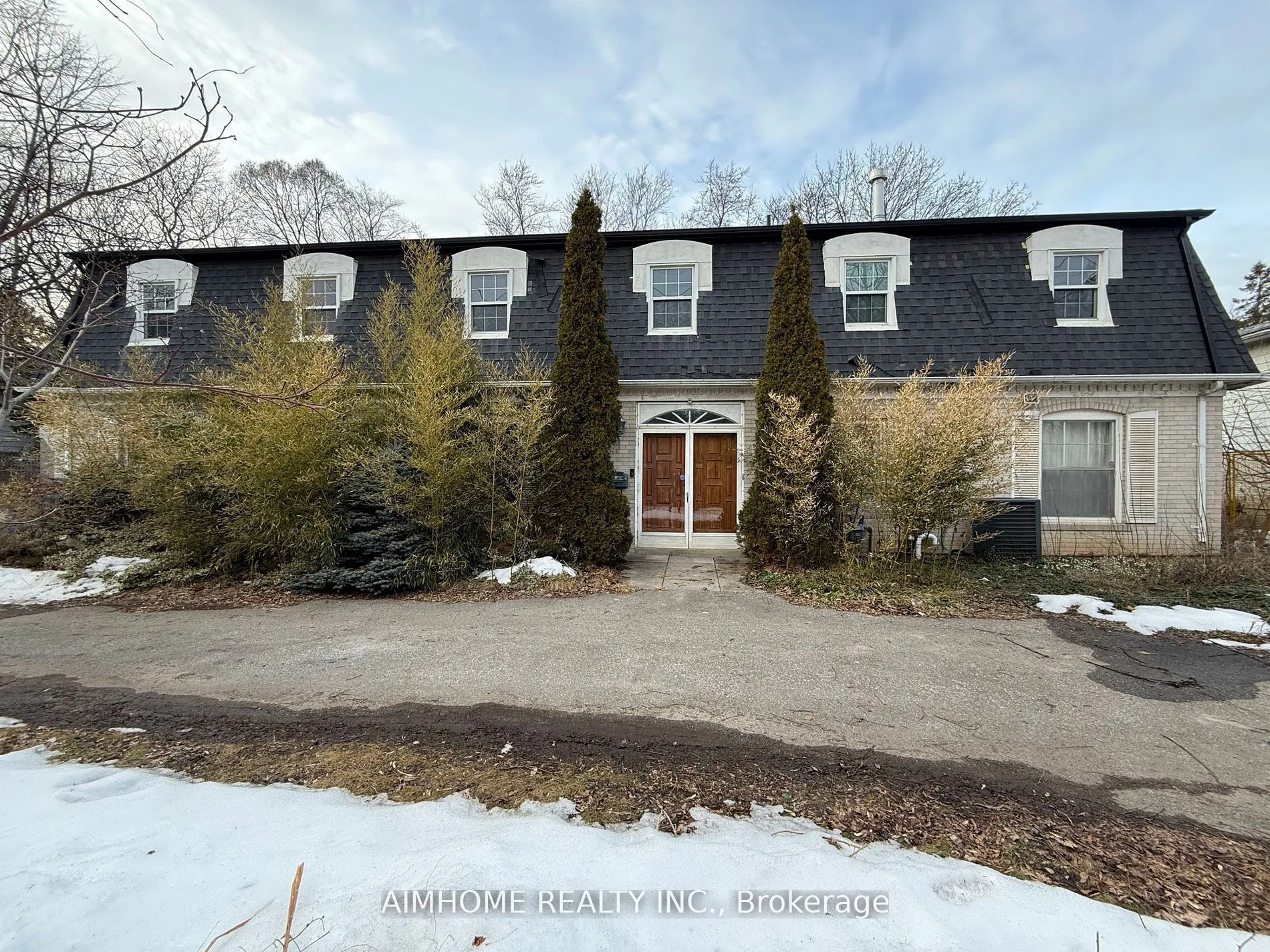 338 Steeles Avenue, ON L3T 1A8