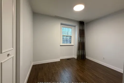 338 Steeles Avenue, ON L3T 1A8