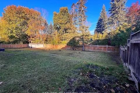 344 Steeles Avenue, ON L3T 1A8