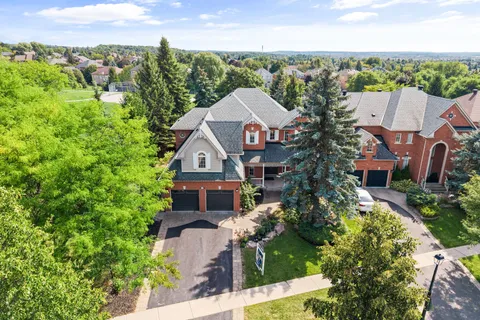 1022 Ivsbridge Boulevard, ON L3X 2A2