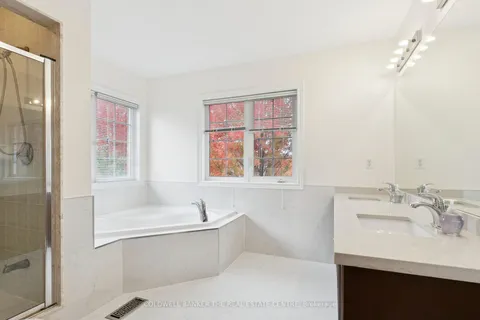 768 Millard Street, ON L4A 0B5