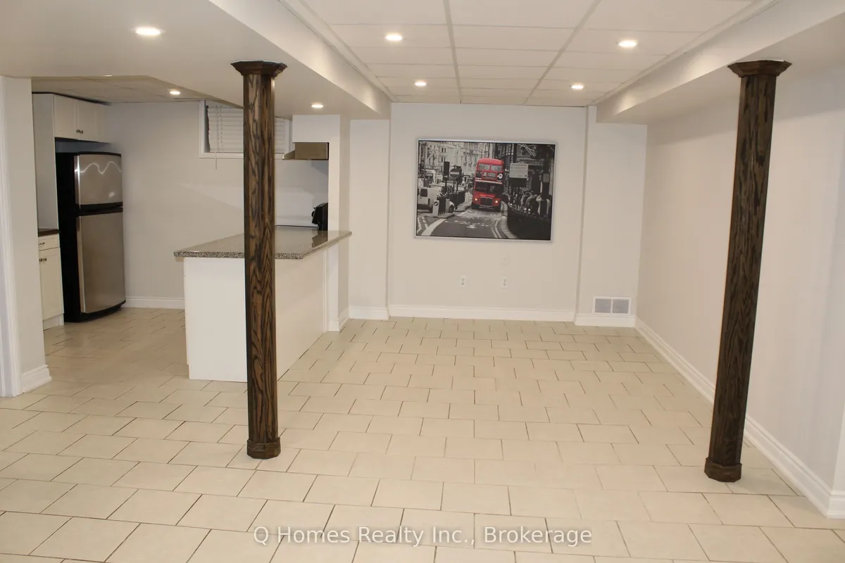 1995 Romina Court, ON L9S 4Y1