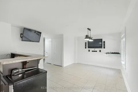 4 Isaac Devins Avenue, ON L4L 0A4