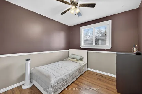 19 Alphonsus Court, ON L0G 1W0