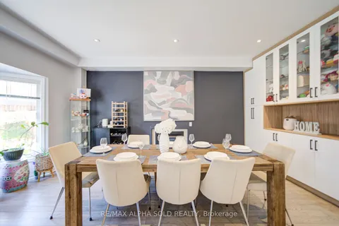 6 Sapphire Drive, ON L4S 2E4