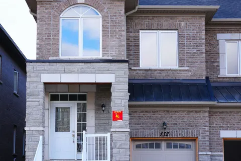 132 Seguin Street, ON L4E 1N2