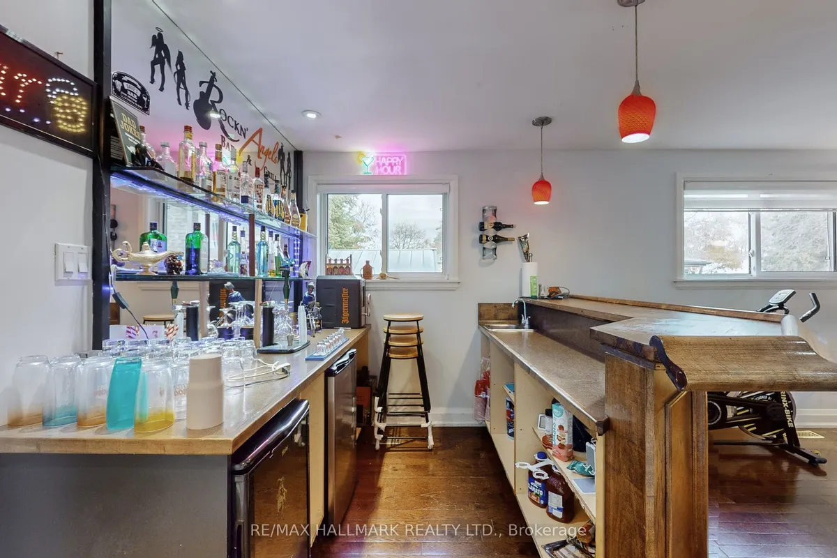 4 Devins Drive, ON L4G 2Z1