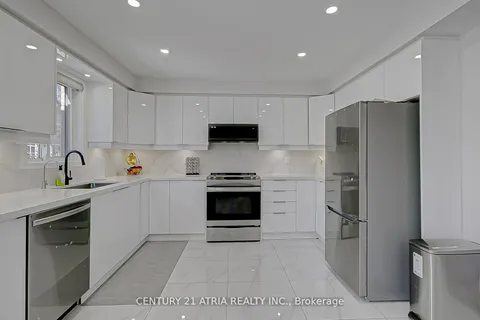 220 Olde Bayview Avenue, ON L4E 3C7