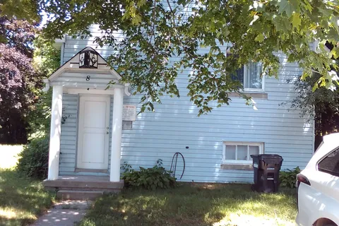 8 Richmond Street, ON L0G 1W0