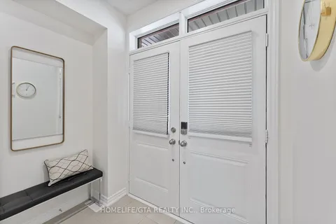 7 Holyrood Crescent, ON L4H 5G2