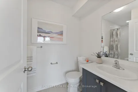 7 Holyrood Crescent, ON L4H 5G2