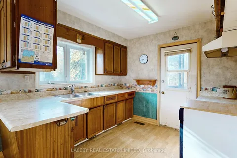 4424 Aurora Road, ON L4A 2R3