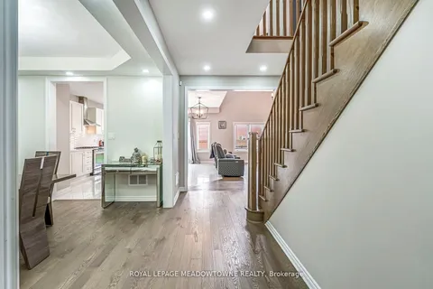 1029 Barton Way, ON L9S 4R7