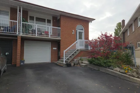 9 Stocco Court, ON L4L 2X9