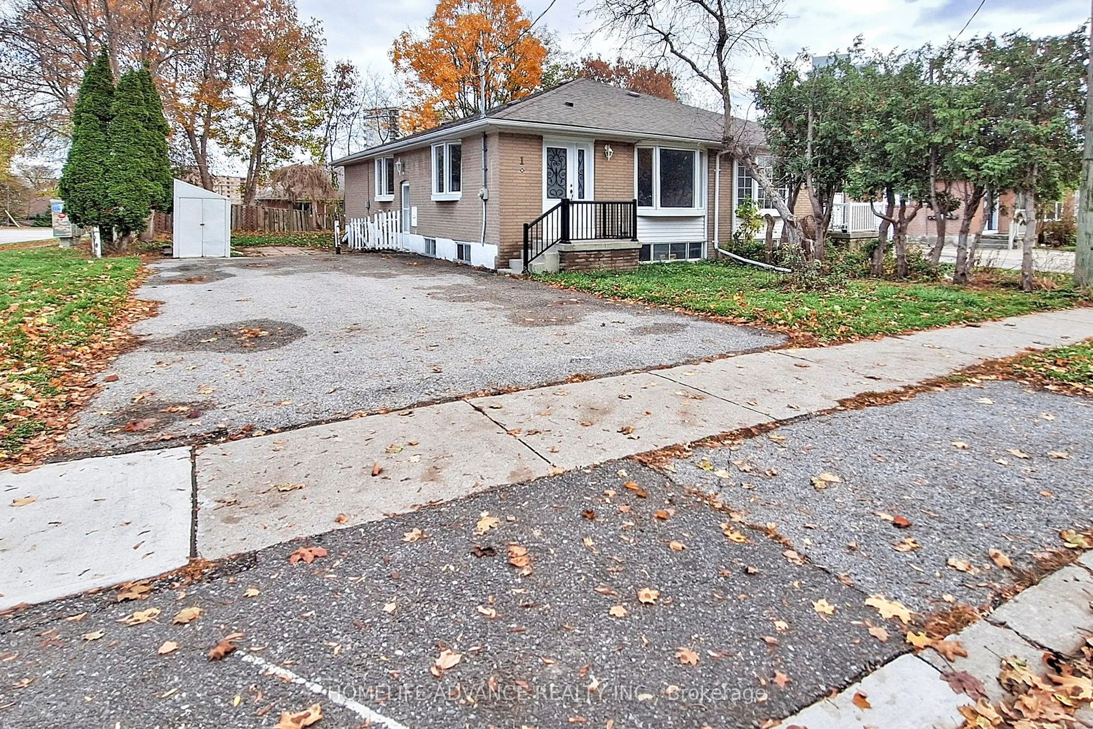 1 Walter Avenue, ON L3Y 2T2