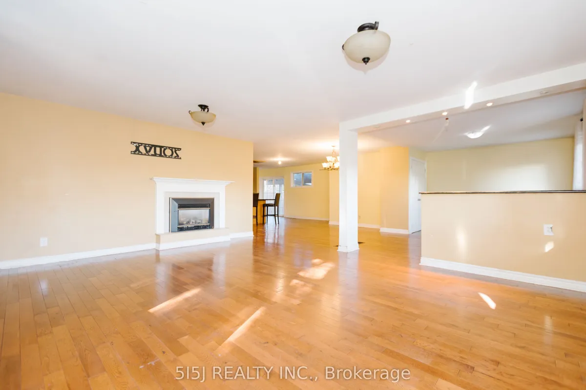 14190 Yonge Street, ON L4G 0P5