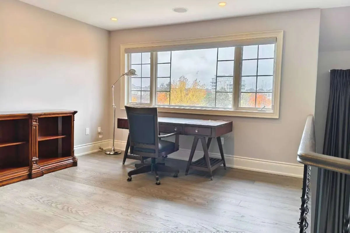 136 Angus Glen Boulevard, ON L6C 3B8