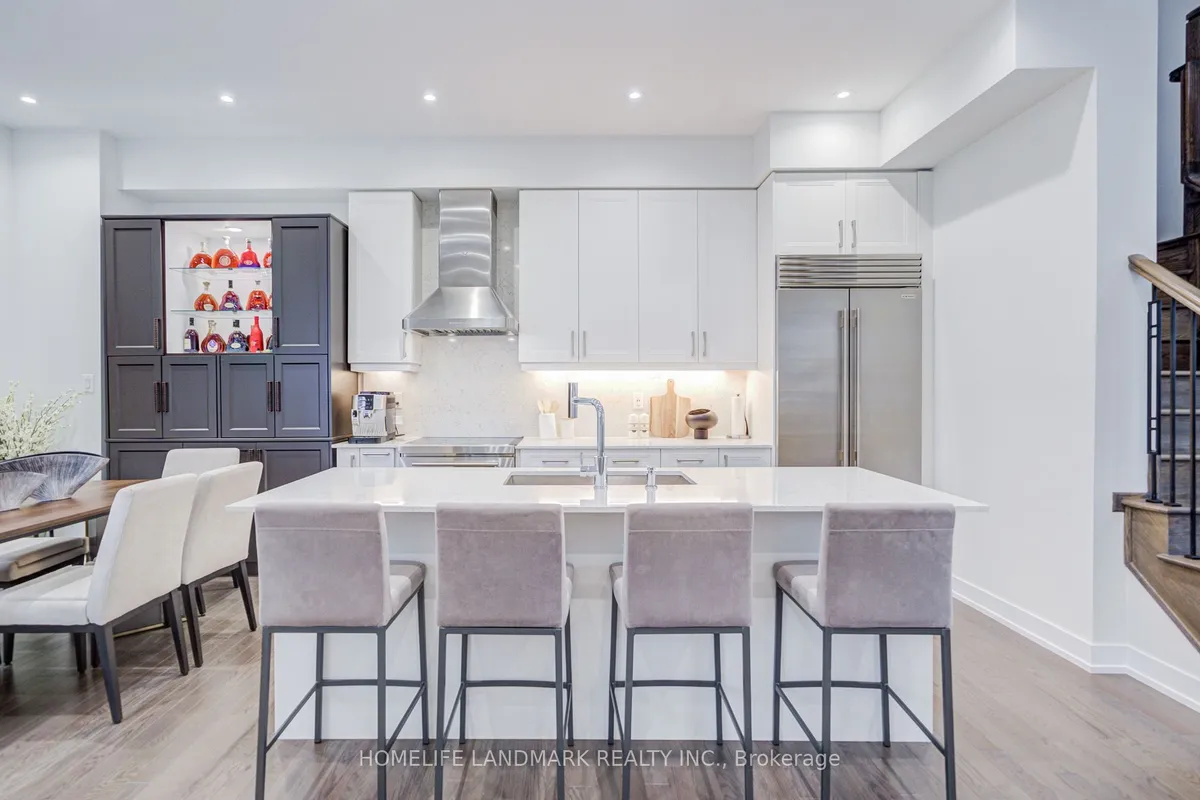 33 Golden Fern Street, ON L6B 0V3