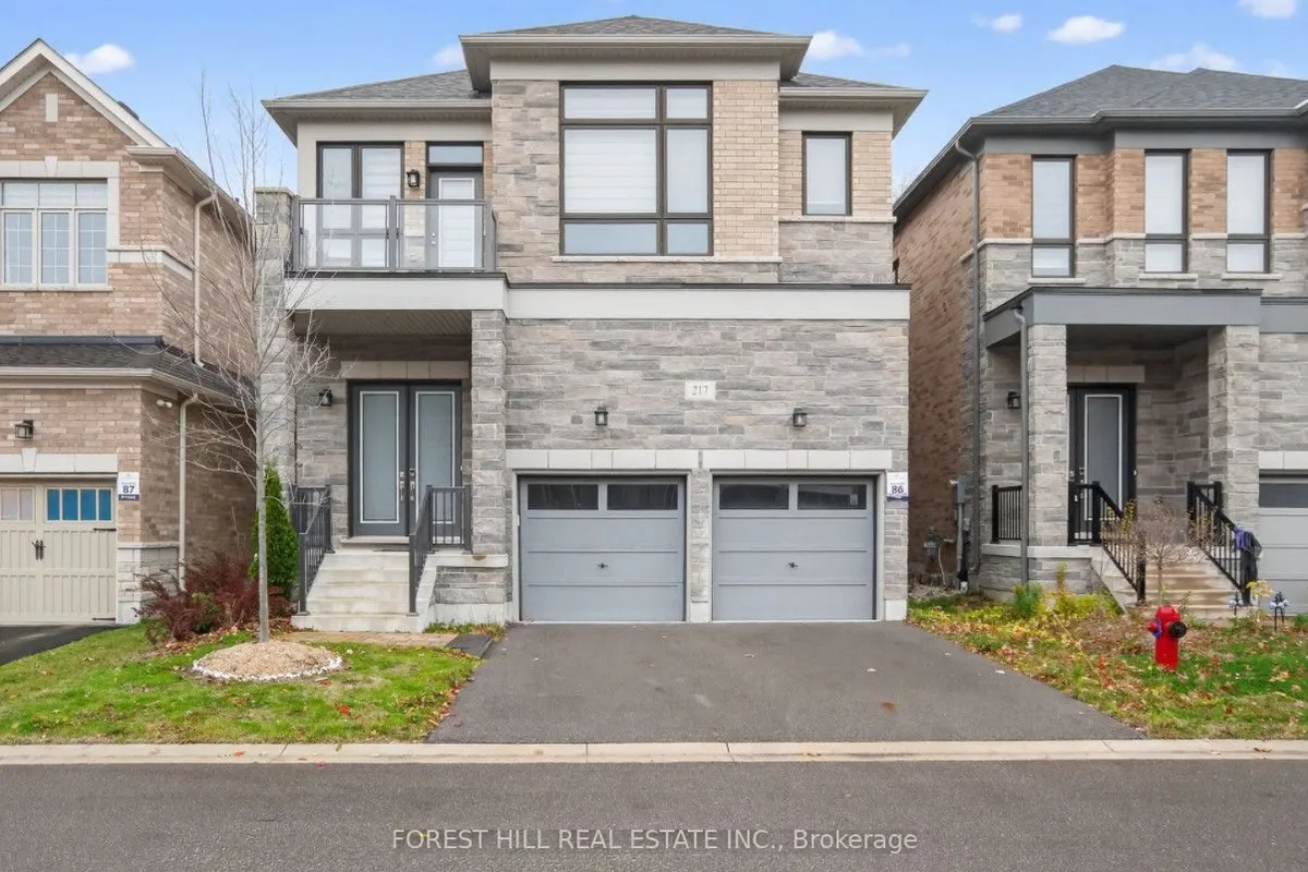 217 Sunset Vista Court, ON L4G 3Y1