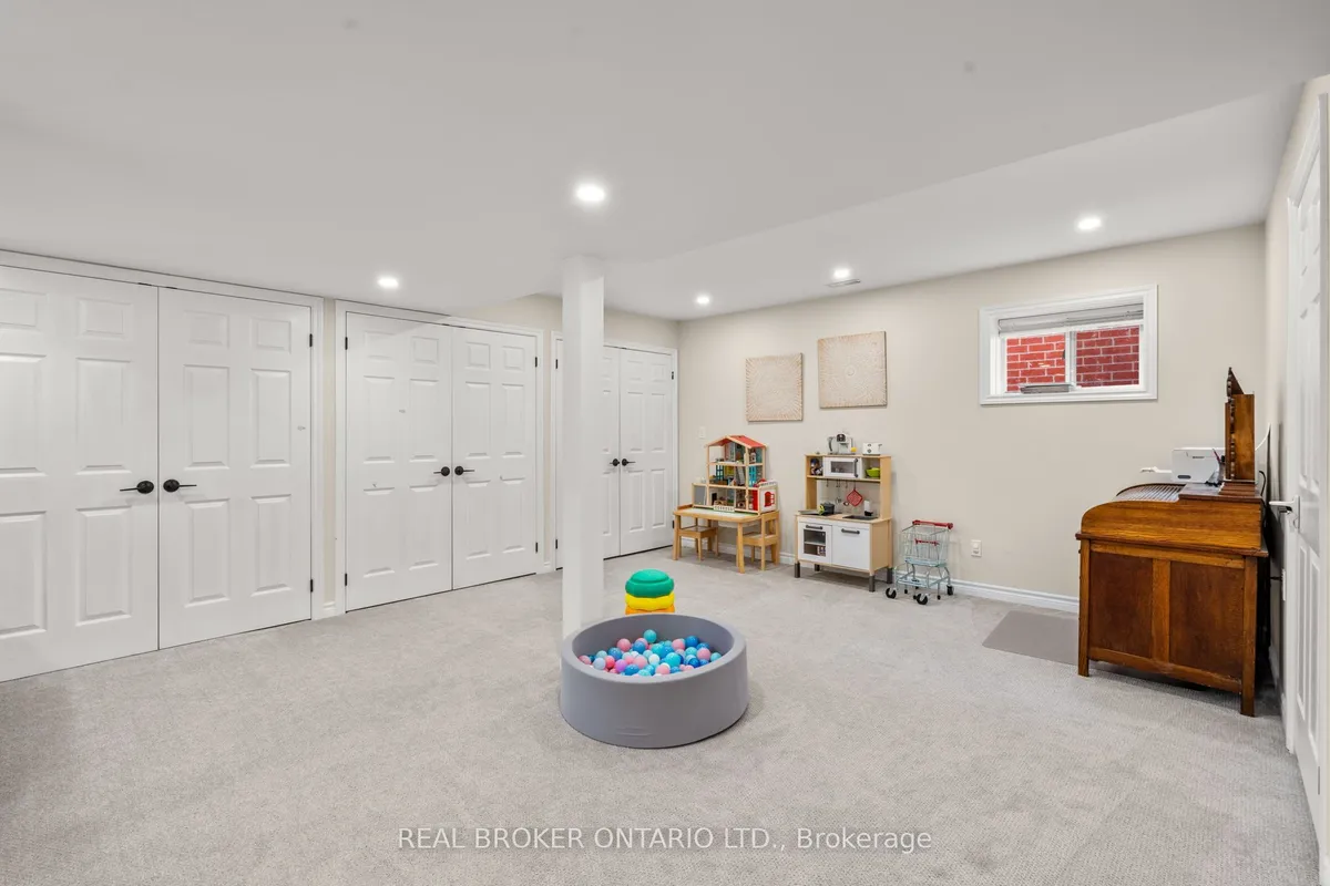 46 Bolster Lane, ON L9P 1X8