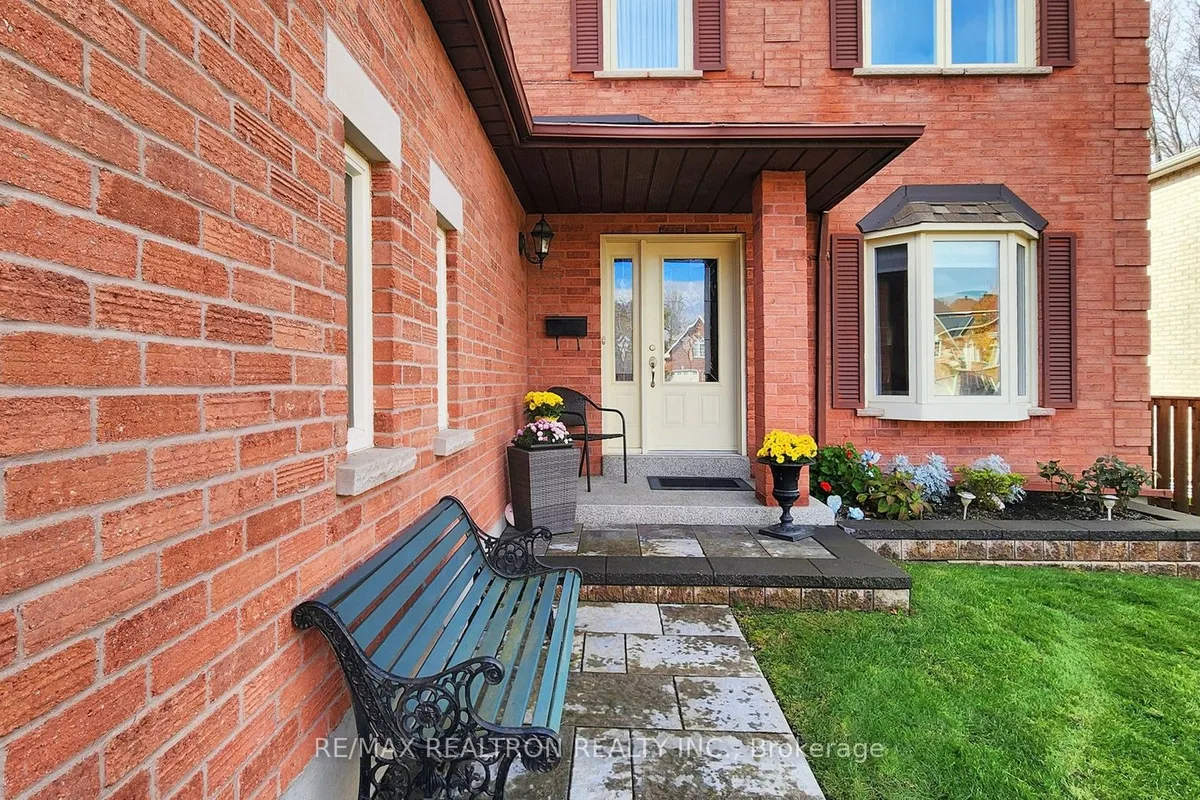 408 Nesbitt Road, ON L3Y 7E5