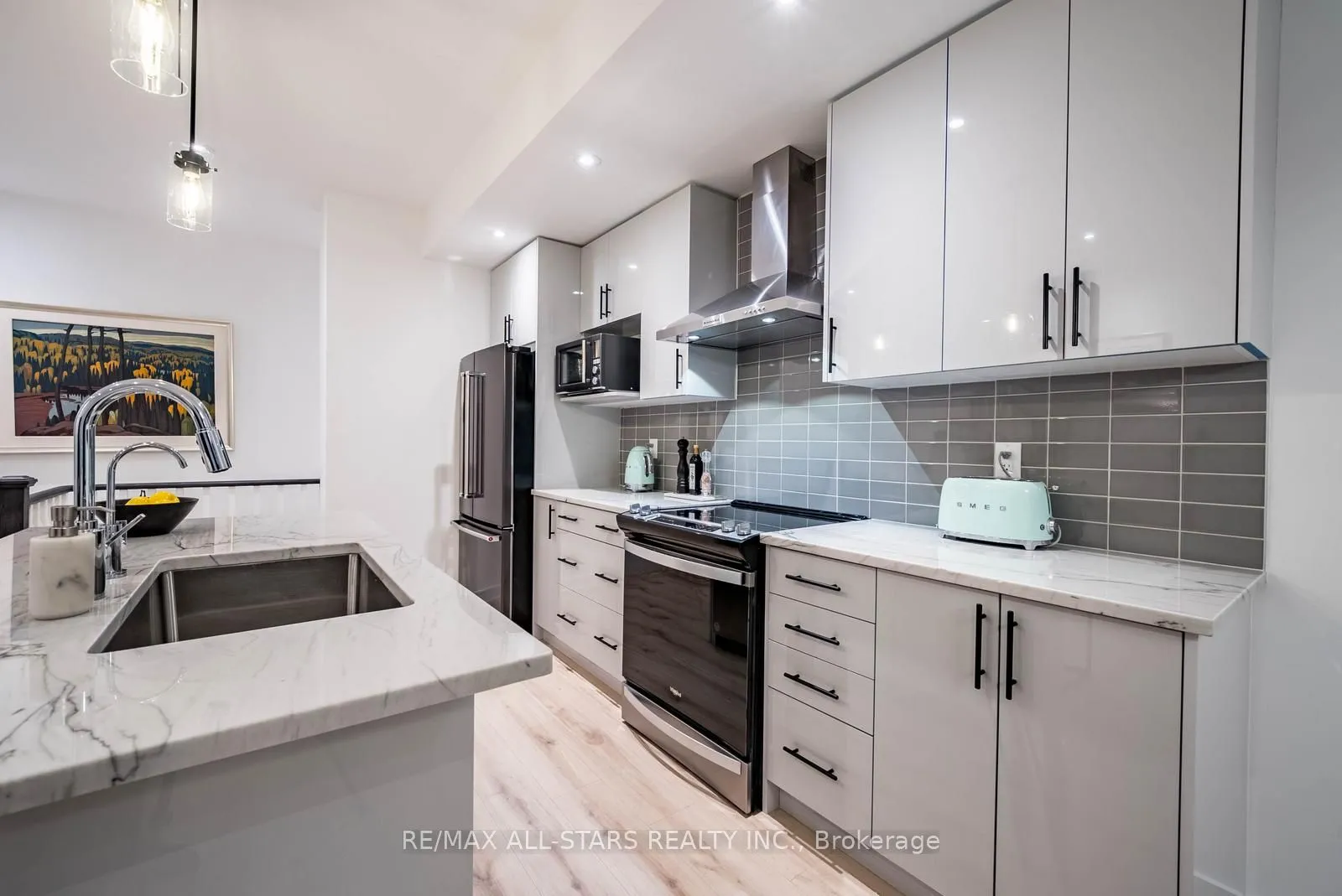 138 Covington Crescent, ON L4A 4W8