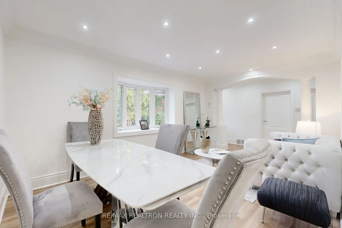 56 Don Mor Drive, ON L3Y 1G7