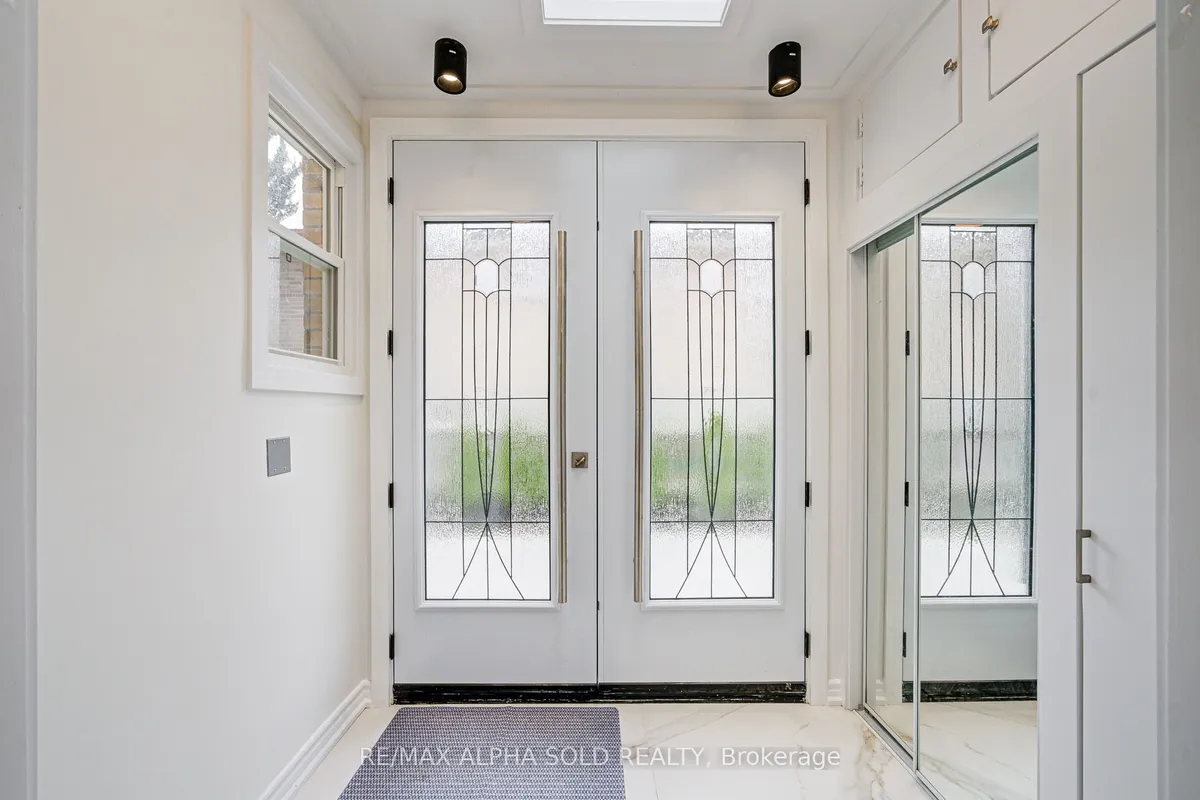 16 Arrowflight Drive, ON L3P 1S1