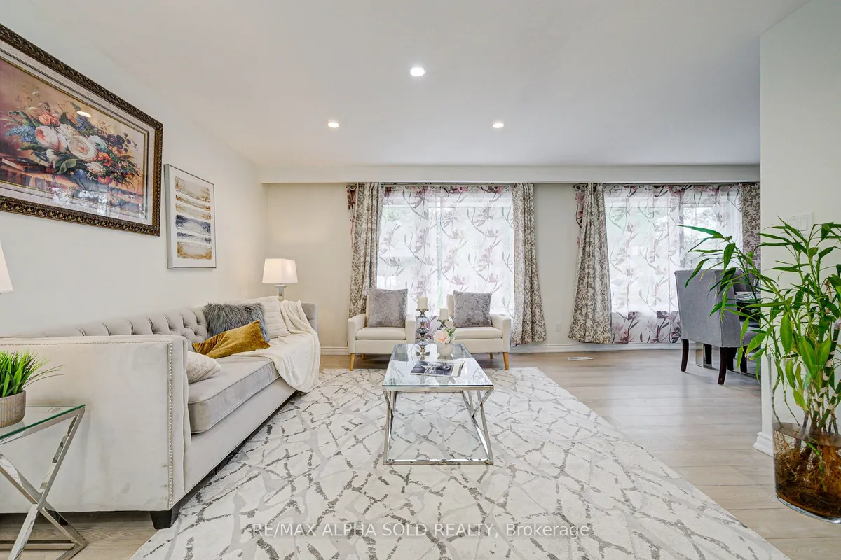 16 Arrowflight Drive, ON L3P 1S1