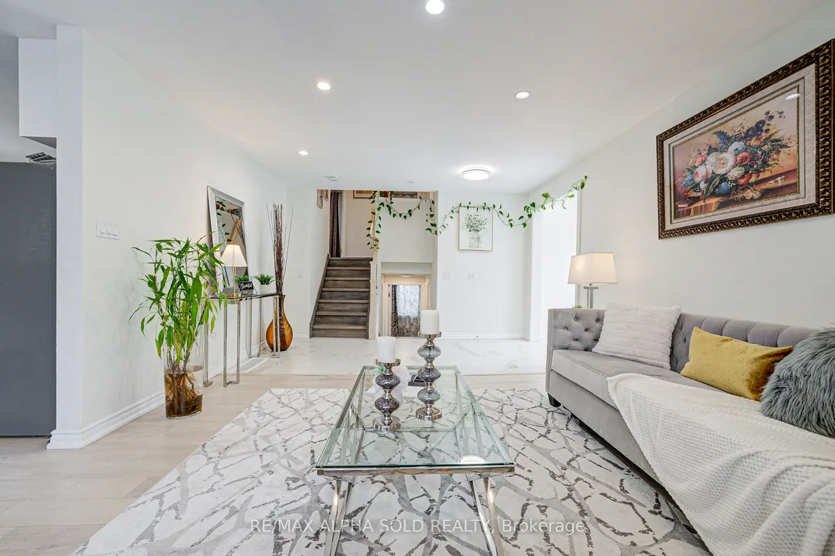 16 Arrowflight Drive, ON L3P 1S1