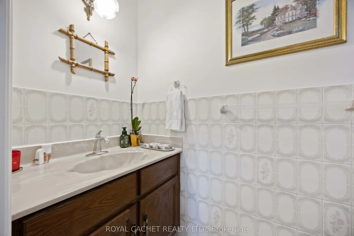 26 Aileen Road, ON L3T 5T1