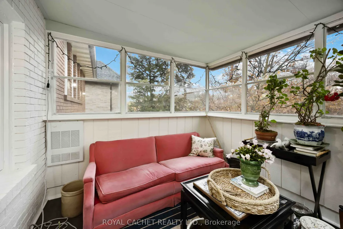 26 Aileen Road, ON L3T 5T1