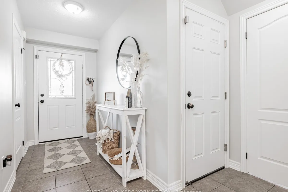 176 Banting Crescent, ON L3W 0P3