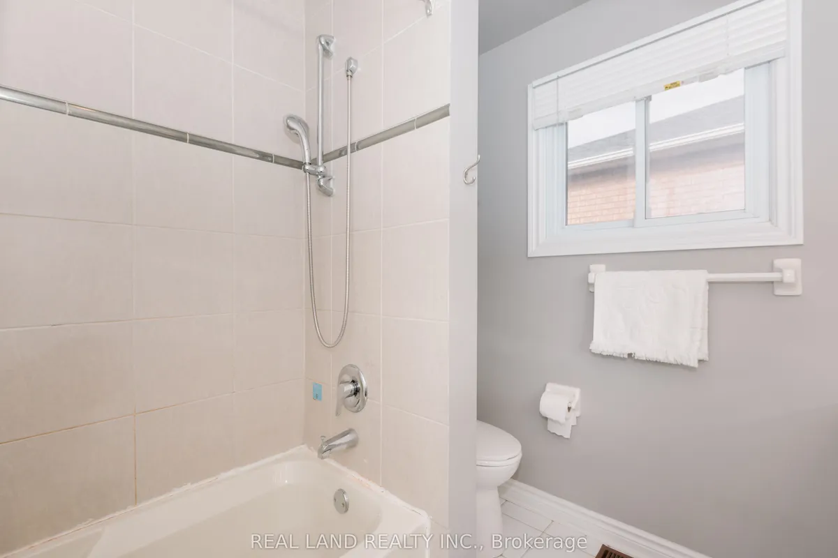 6 Mcgee Crescent, ON L4G 6L8