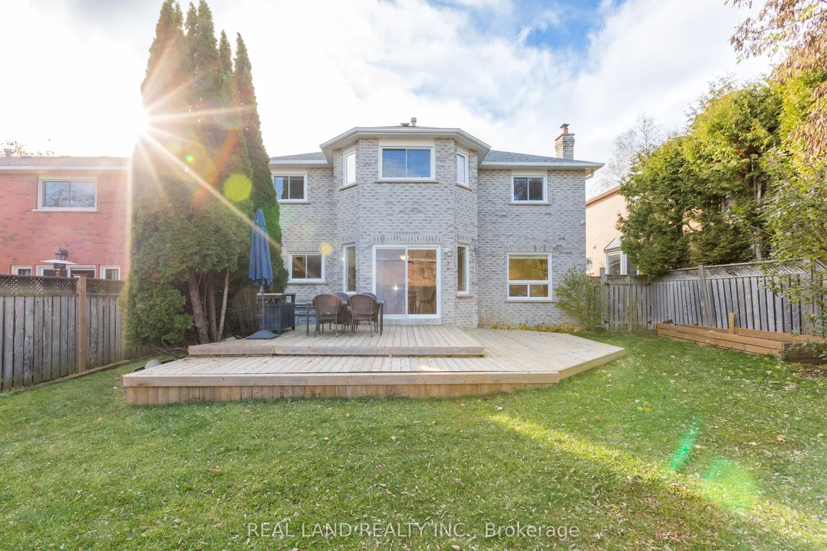 6 Mcgee Crescent, ON L4G 6L8