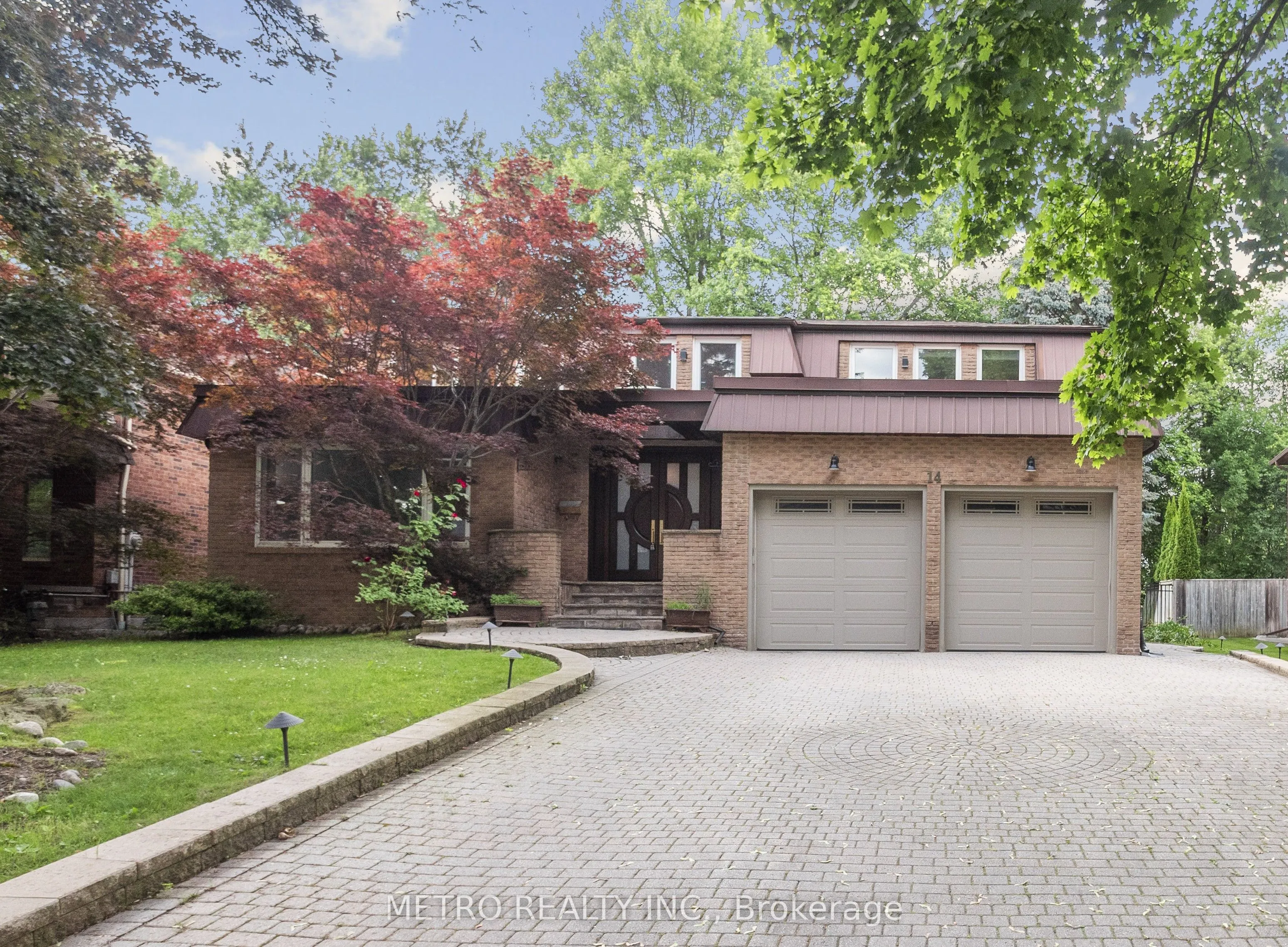 14 Village Squire Lane, ON L3T 1Z9